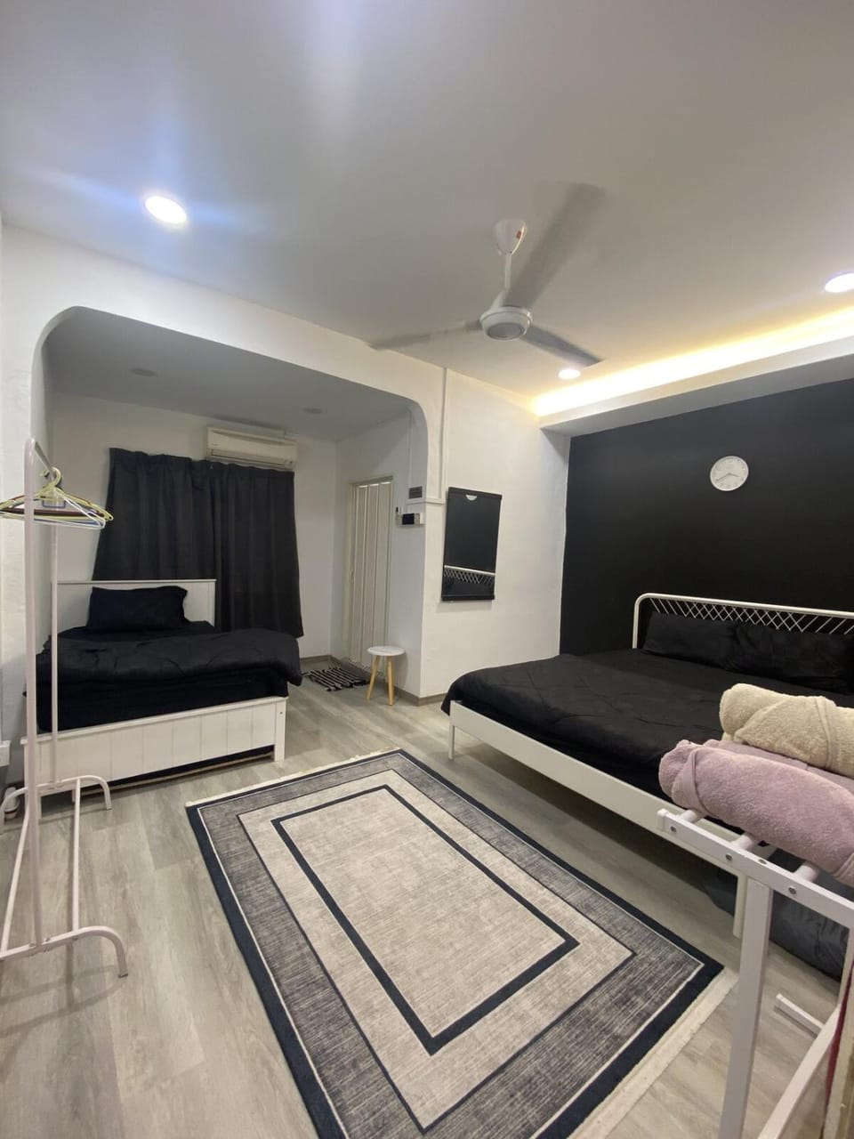 Bedroom, air conditioner