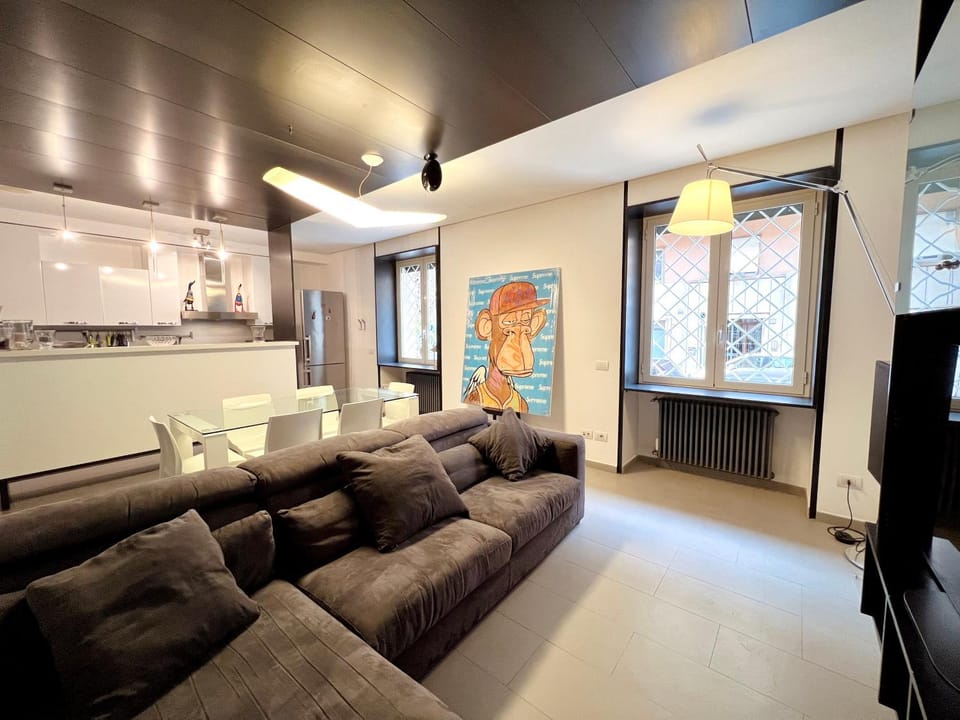 TV and multimedia, Living room, Seating area, Dining area
