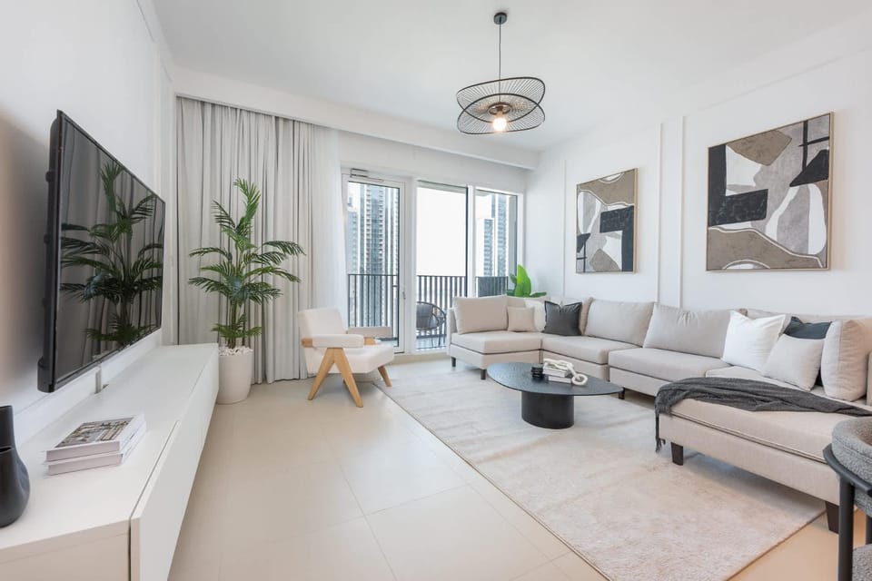 Free housekeeping visits during your stay - StayShort - Captivating 1BR apartment in Dubai Creek Harbour Apartment in Dubai