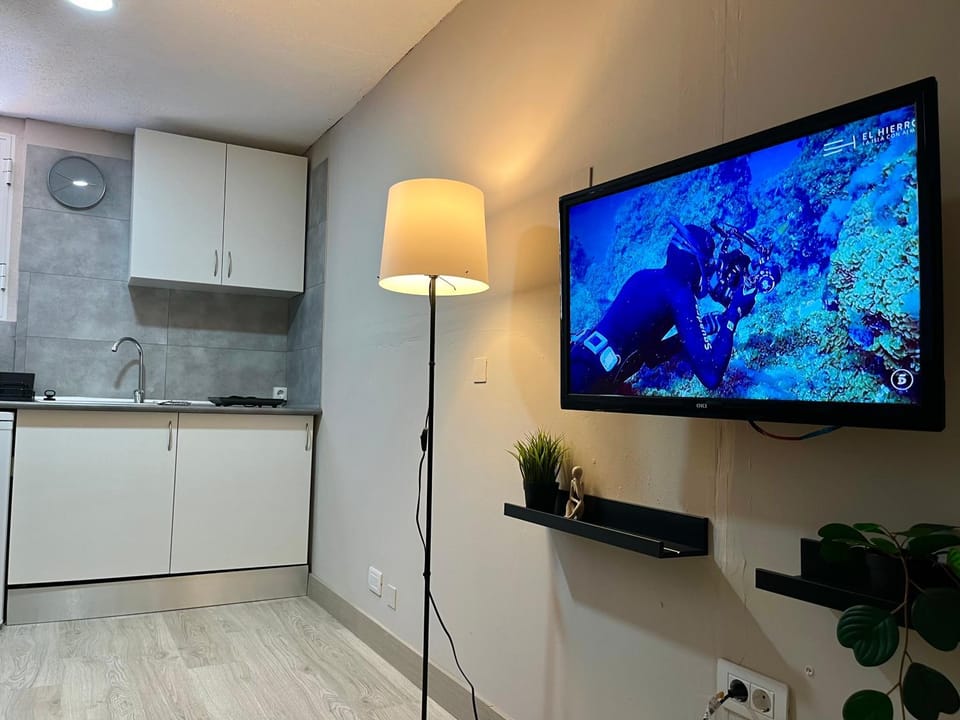 TV and multimedia, Kitchen or kitchenette