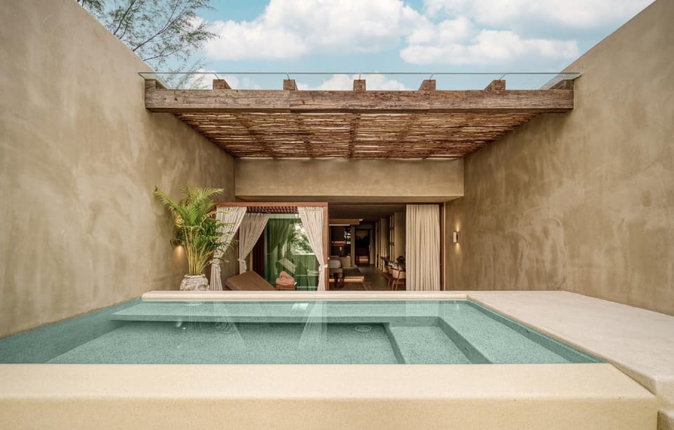 Balcony/Terrace, Swimming pool