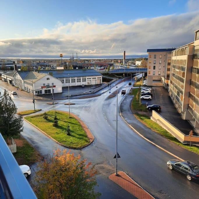 Day, Natural landscape, Street view, Location