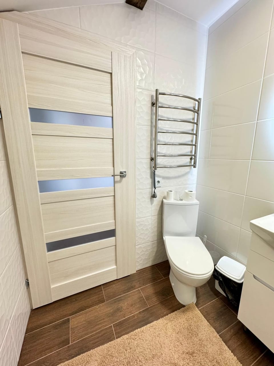 Shower, Toilet