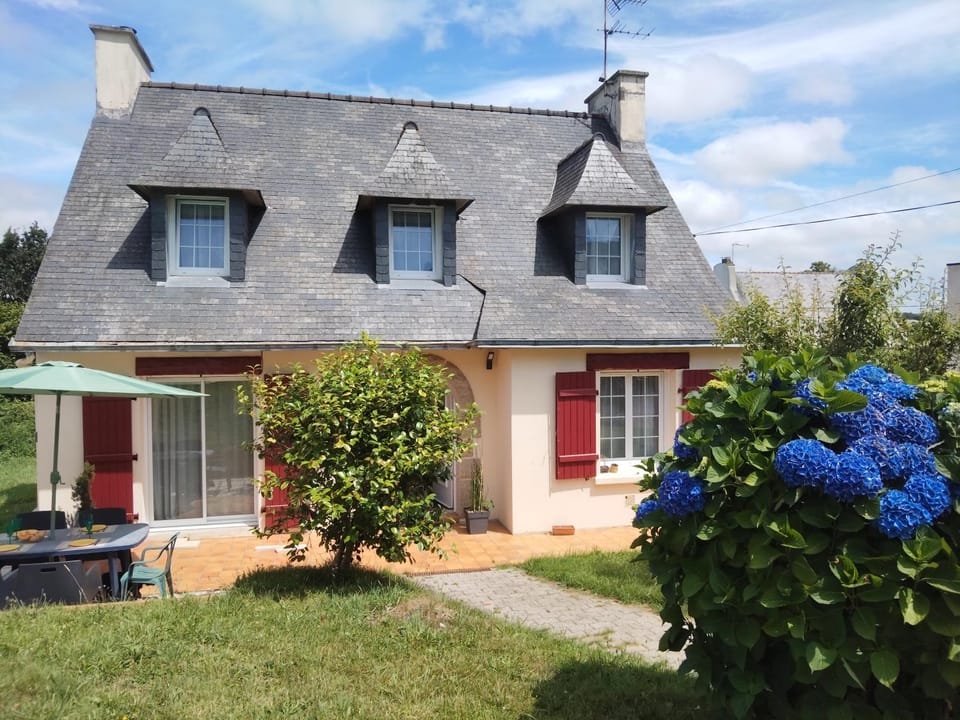 Petite chambre dans maison individuelle Vacation rental in Finistere