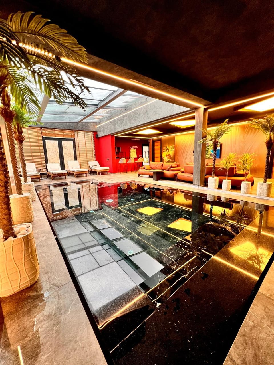 Living room, Pool view, Swimming pool, sunbed