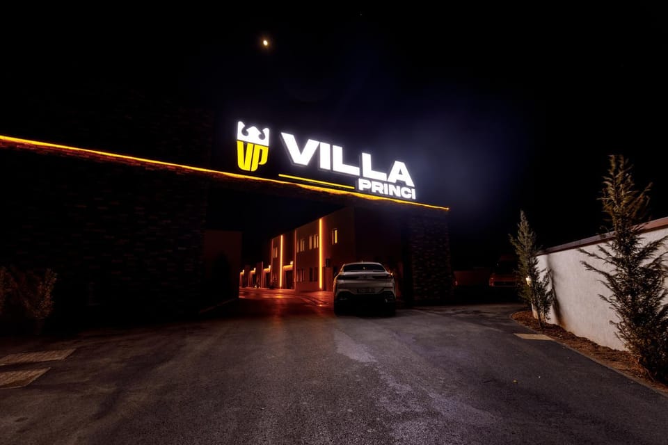 Night, Neighbourhood, Street view