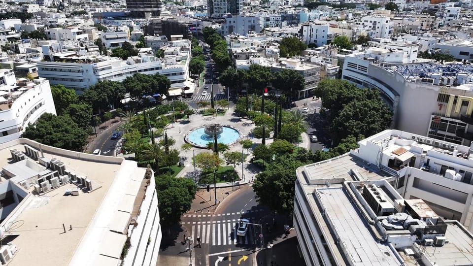 Property building, Bird's eye view, View (from property/room), City view