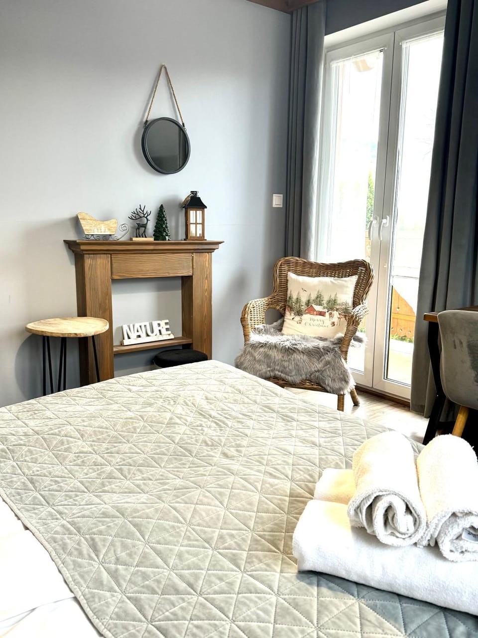 Bed, Photo of the whole room, Bedroom