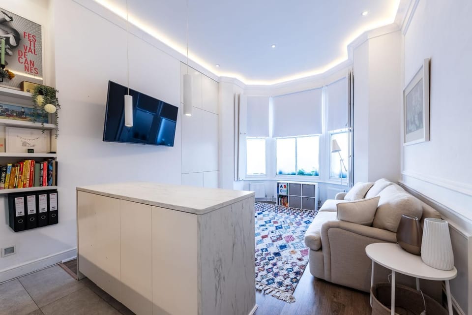 Beautiful flat with a garden house Apartment in London Borough of Camden