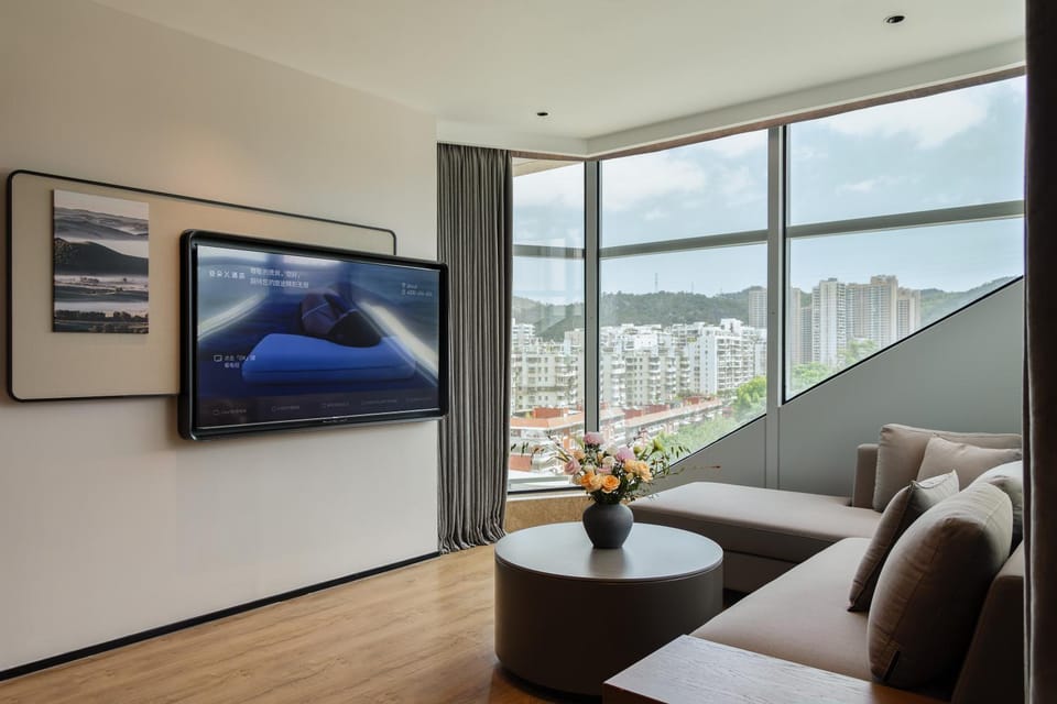 TV and multimedia, Living room, Mountain view