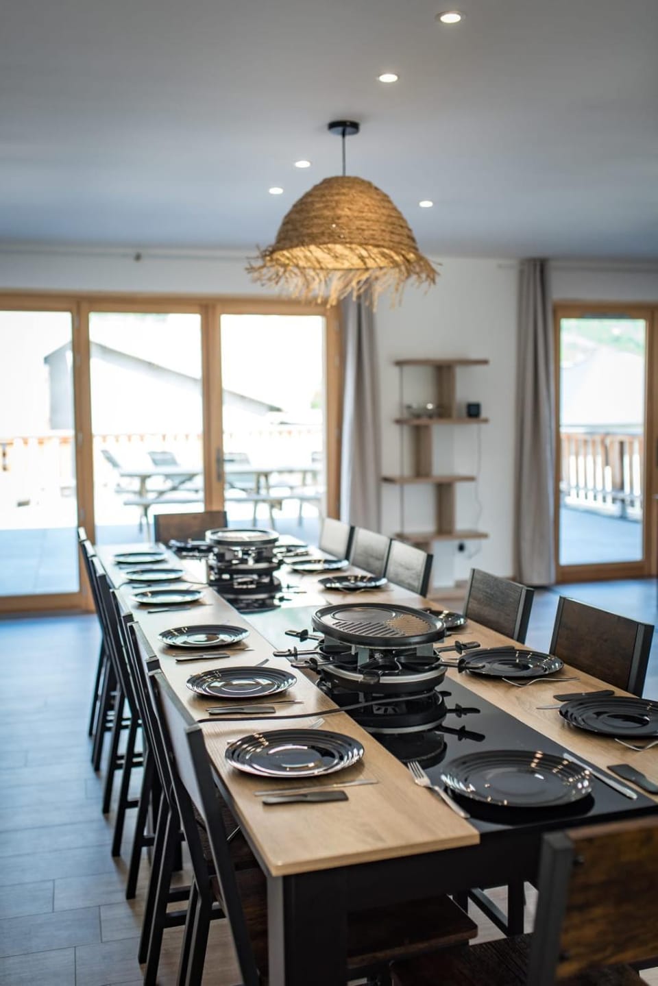 Grand Horizon Large Terrace & Mountain View Apartment in Auvergne-Rhône-Alpes