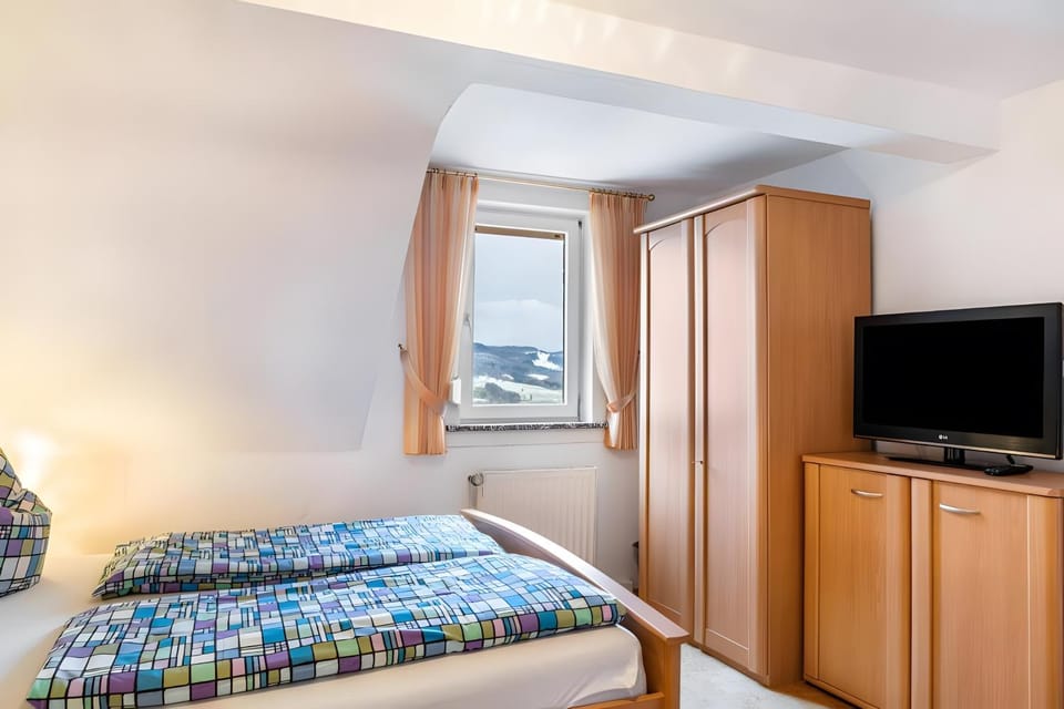 Property building, Living room, Bedroom