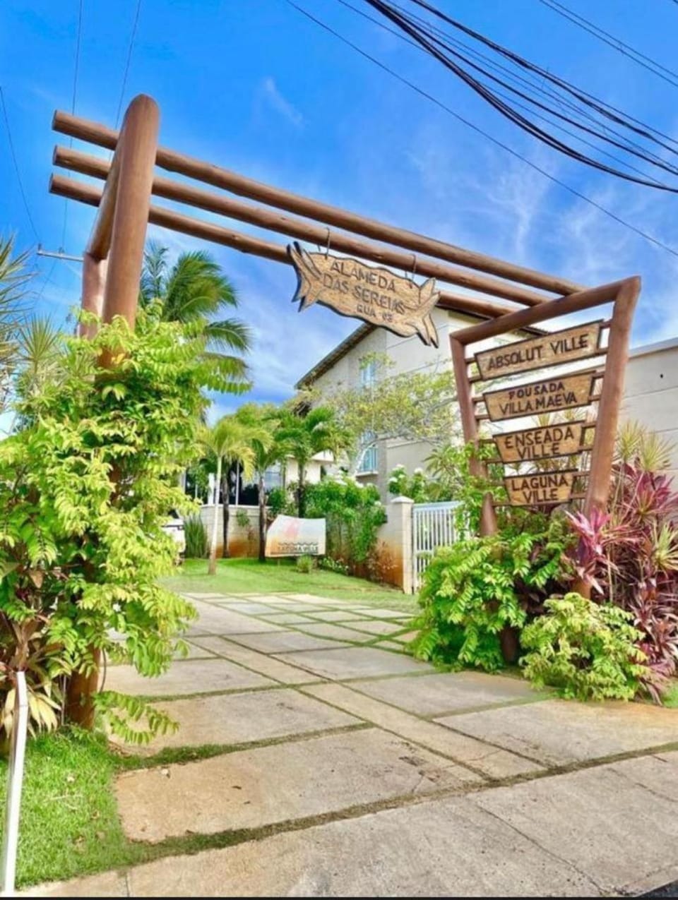 Facade/entrance