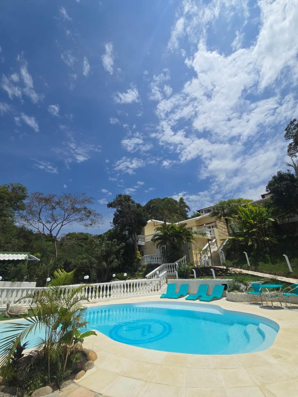 Day, Natural landscape, Pool view, Area and facilities, Area and facilities, Swimming pool, sunbed