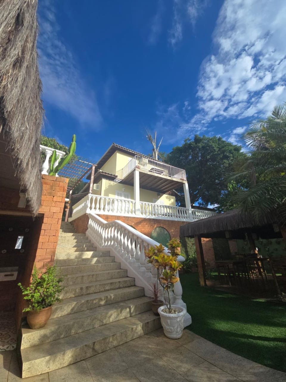 Property building, Day, Garden, View (from property/room), Balcony/Terrace