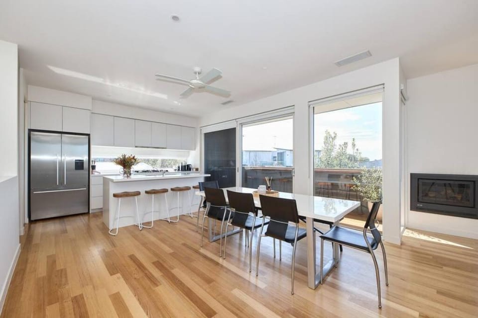 Bliss by Bell - 2 minute walk to Bell street House in Torquay