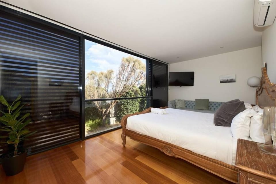 Debonair Townhouse - 150 metres to beach House in Anglesea