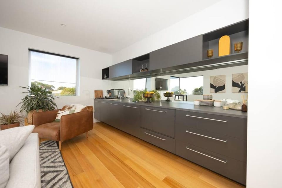 Ocean Luxe on Anderson Apartment in Torquay