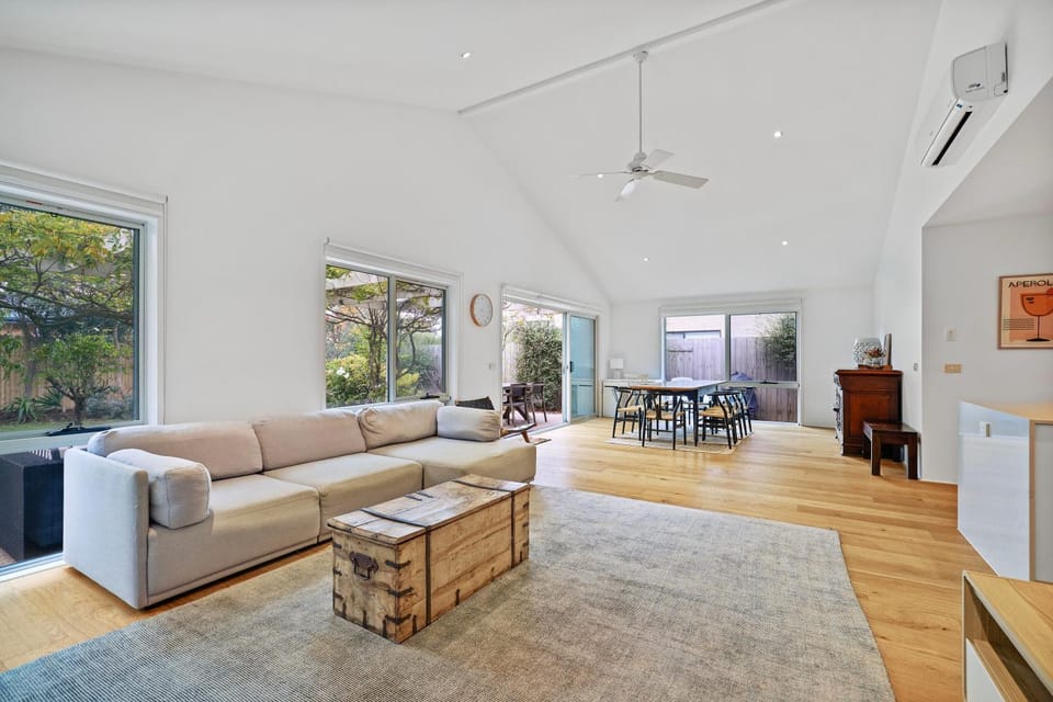 Salt Air Hideaway with Lush Backyard House in Torquay