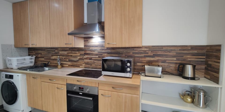 Communal kitchen, kitchen