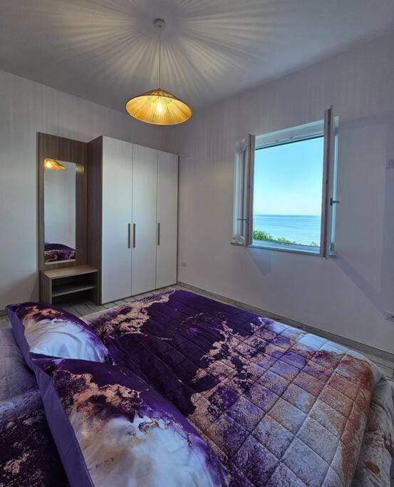 Bed, Natural landscape, Photo of the whole room, Bedroom, Sea view, Sea view, wardrobe