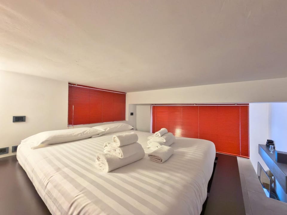 Homeby, Maisonette Lodovica Apartment in Milan