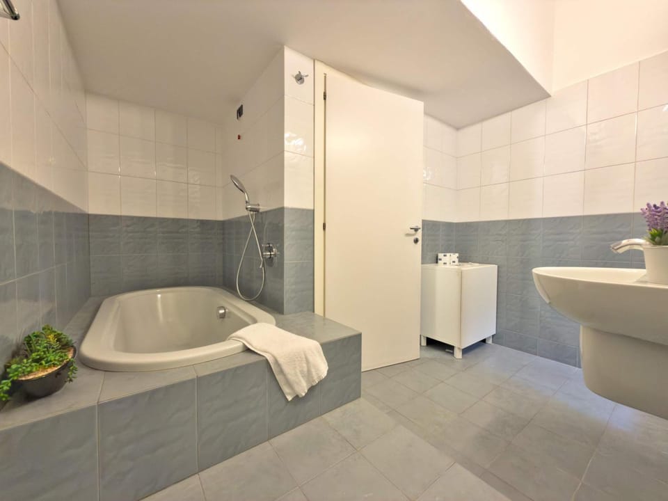Homeby, Maisonette Lodovica Apartment in Milan