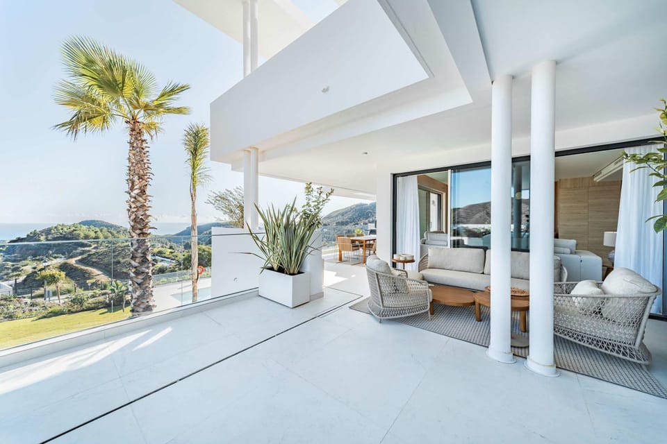 Palo Alto 1 Luxury Modern Views Terrace Apartment in Sierra de las Nieves