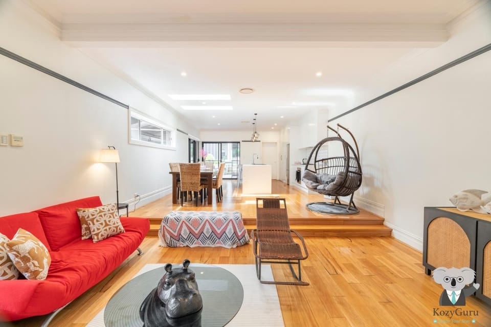 KozyGuru | Rose Bay | 3BR Steps to Beach + Parking House in Sydney