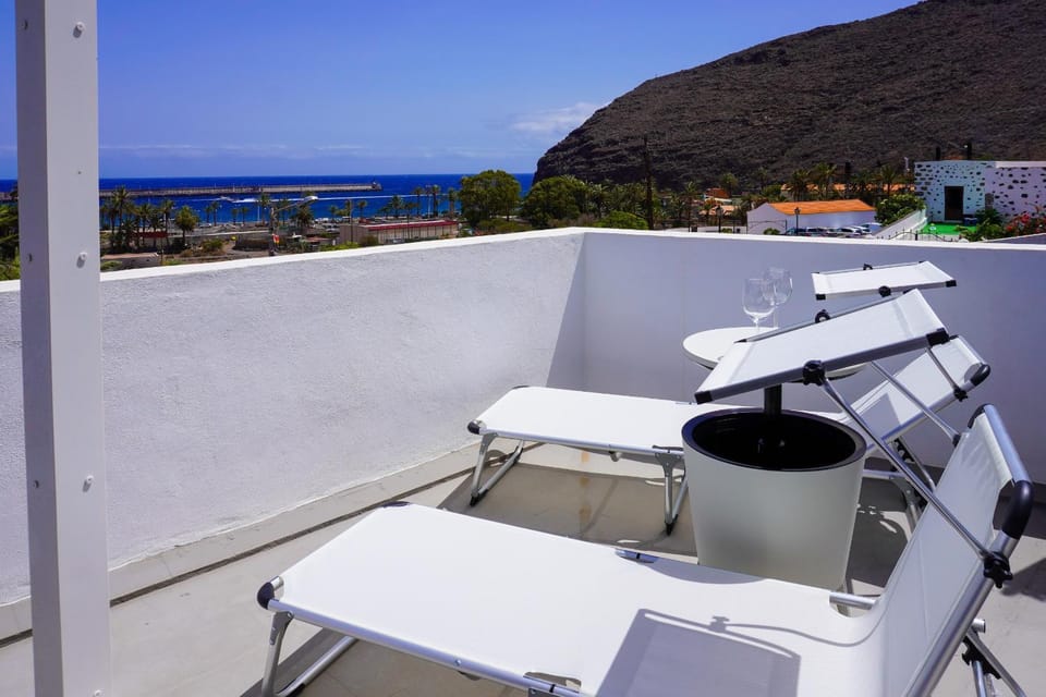 Day, Natural landscape, View (from property/room), Balcony/Terrace, Mountain view, Sea view, sunbed