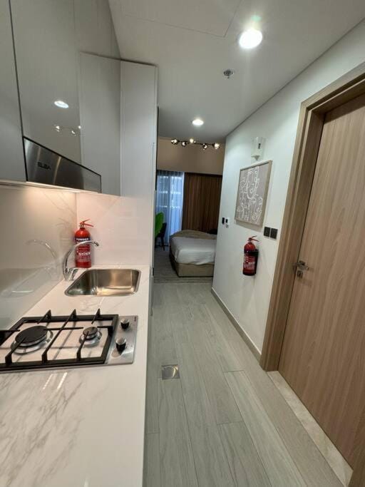 Chic and Cozy Studio Apartment in Dubai