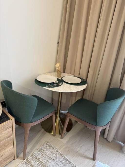 Chic and Cozy Studio Apartment in Dubai