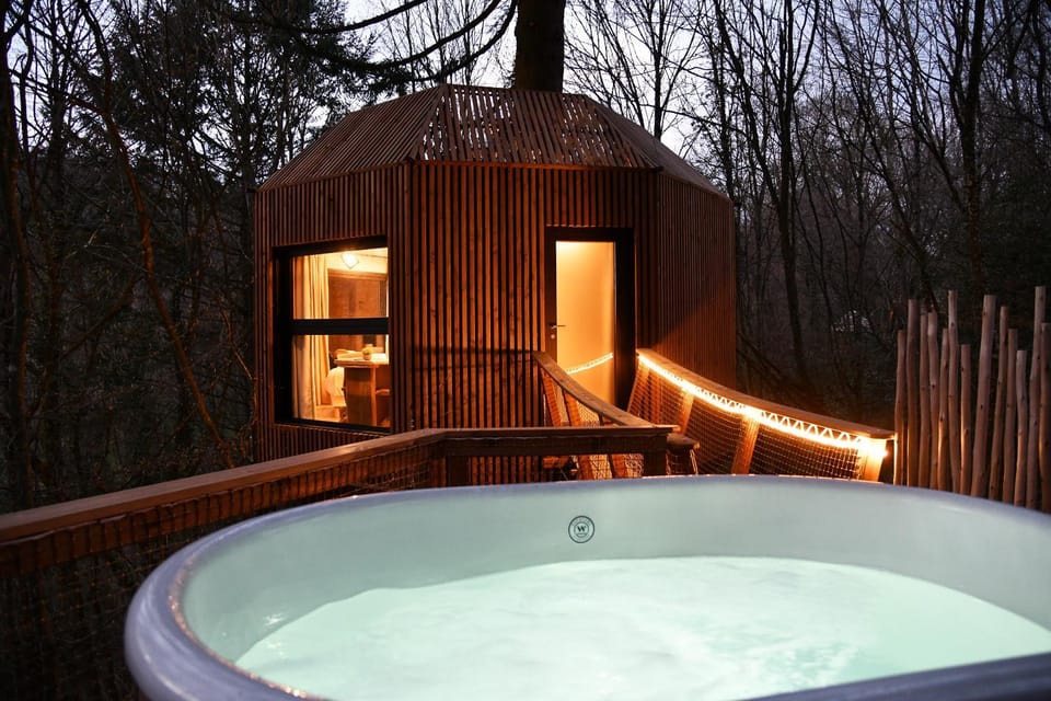 Night, Hot Tub