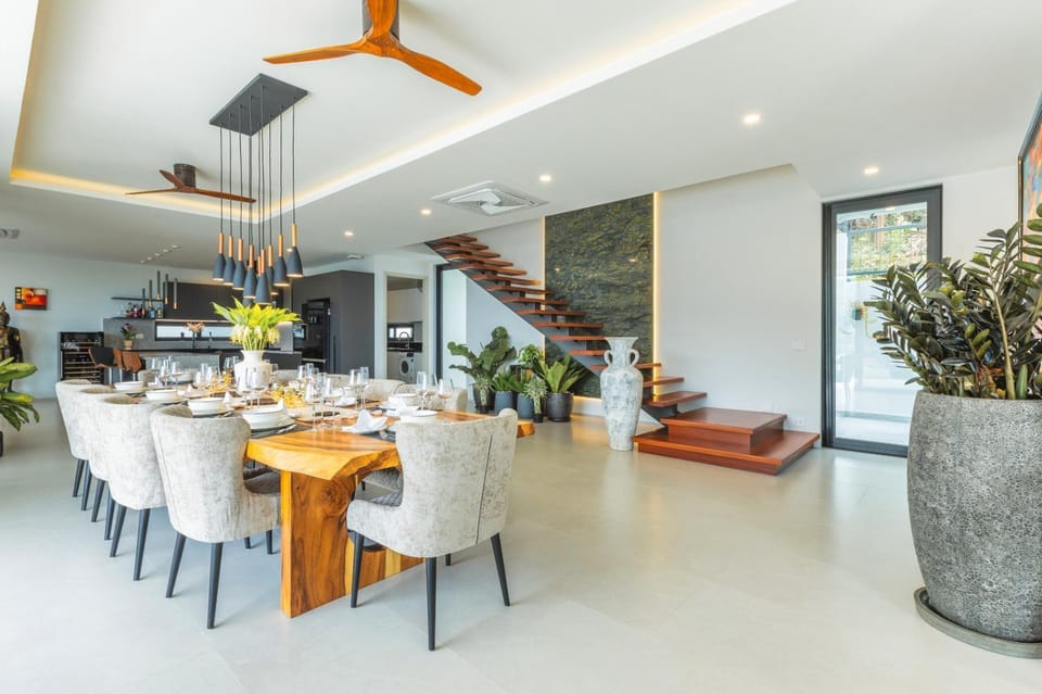 "BS Villa", 5BR, Seaview, 5 min to Patong Beach Villa in Patong