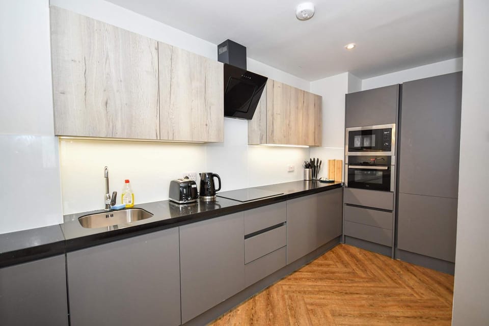 Lovely 3BED Flat in Central Manchester w Security Apartment in Salford