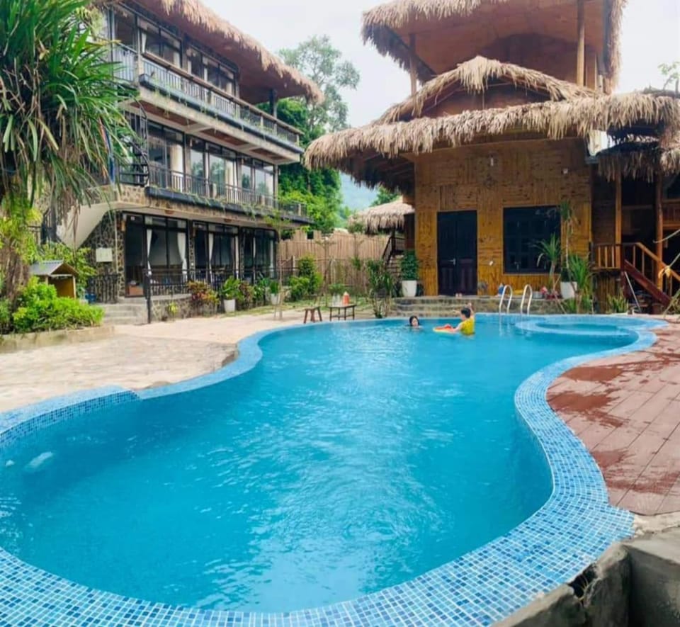 Balcony/Terrace, Swimming pool