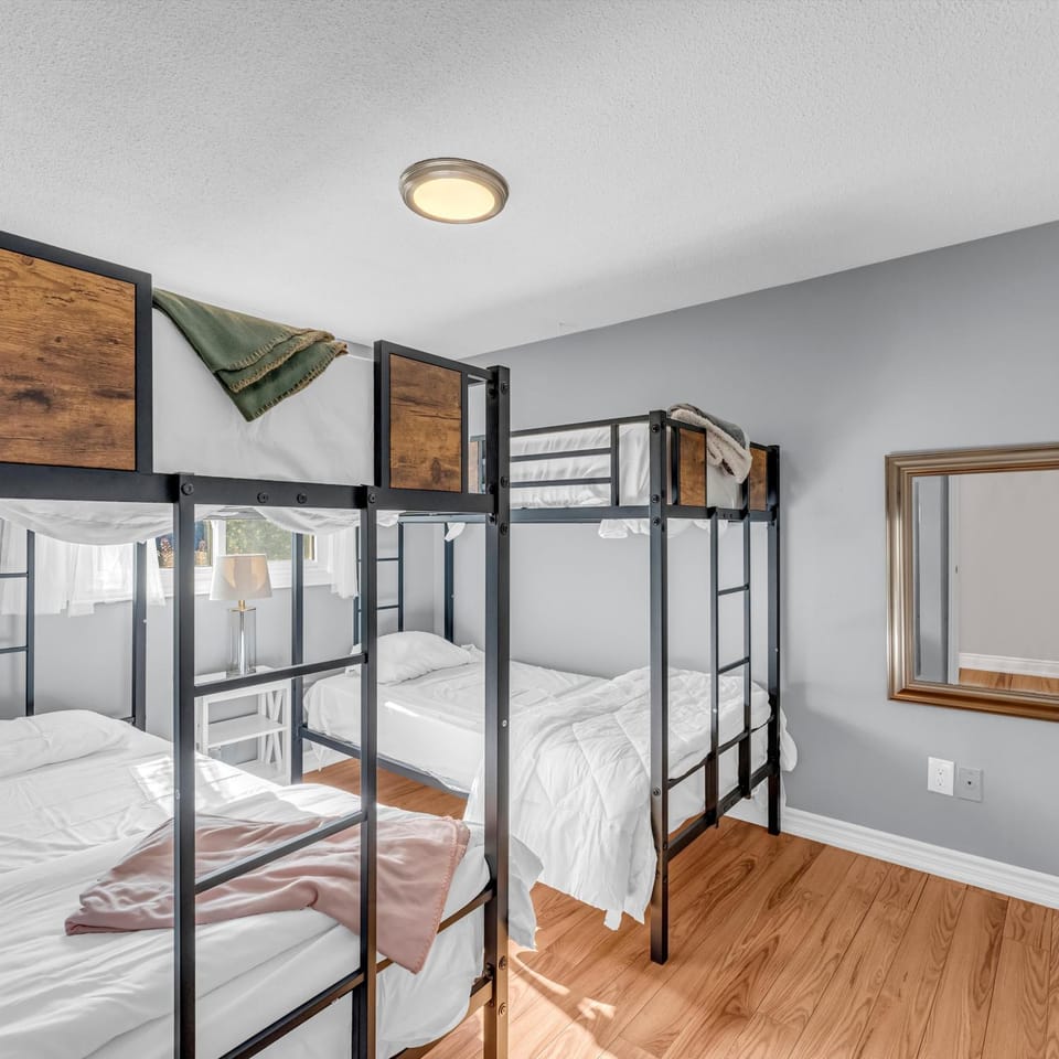 Bed, Photo of the whole room, Bedroom, bunk bed