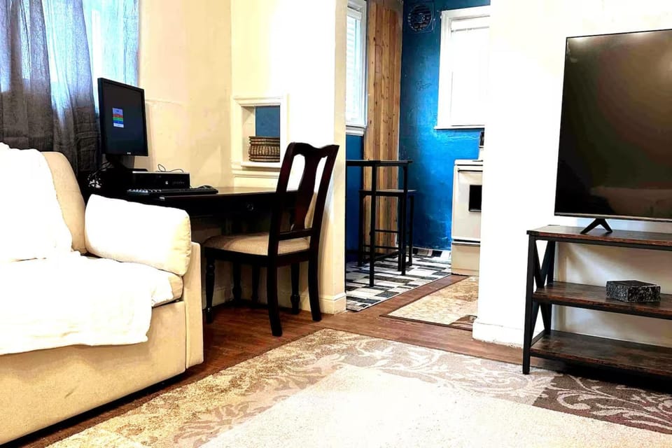 TV and multimedia, Living room, Dining area