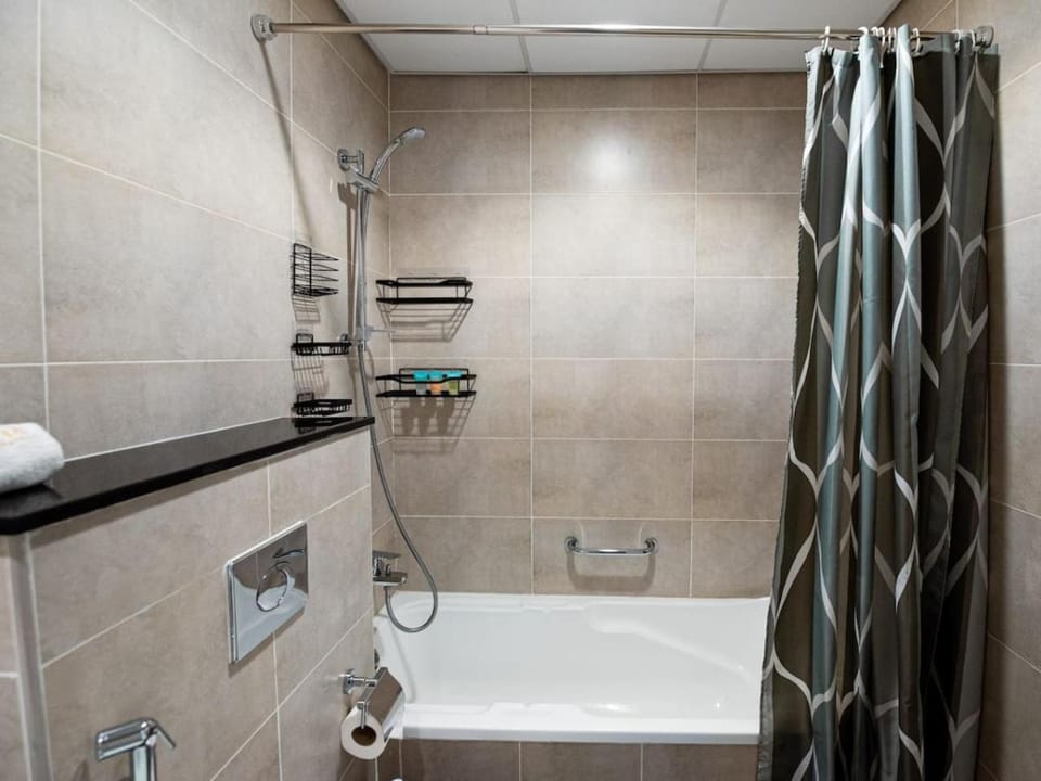 Shower, Bathroom, Bath, towels
