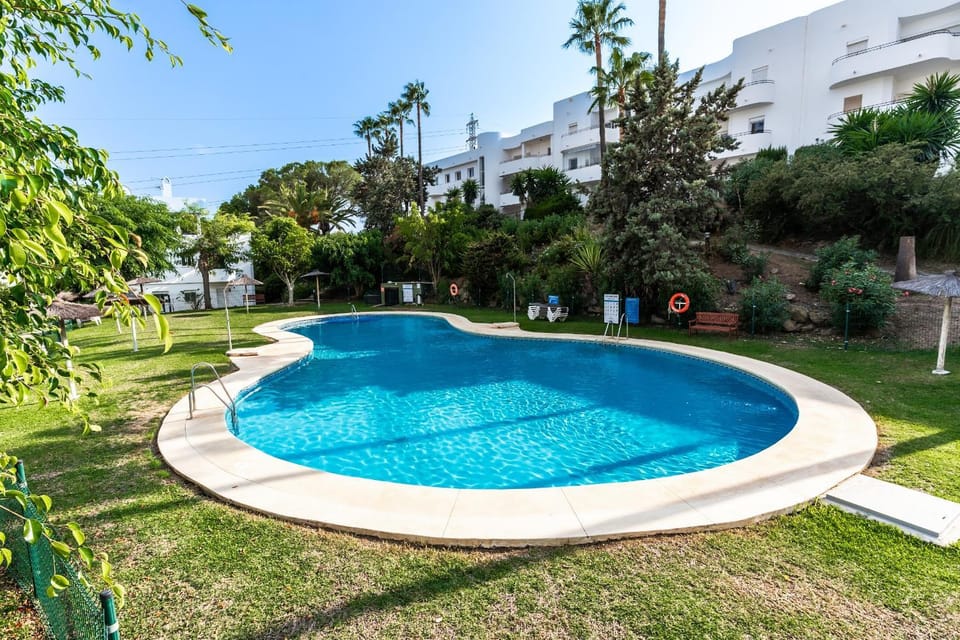 Property building, Spring, Day, Garden, Garden view, Pool view