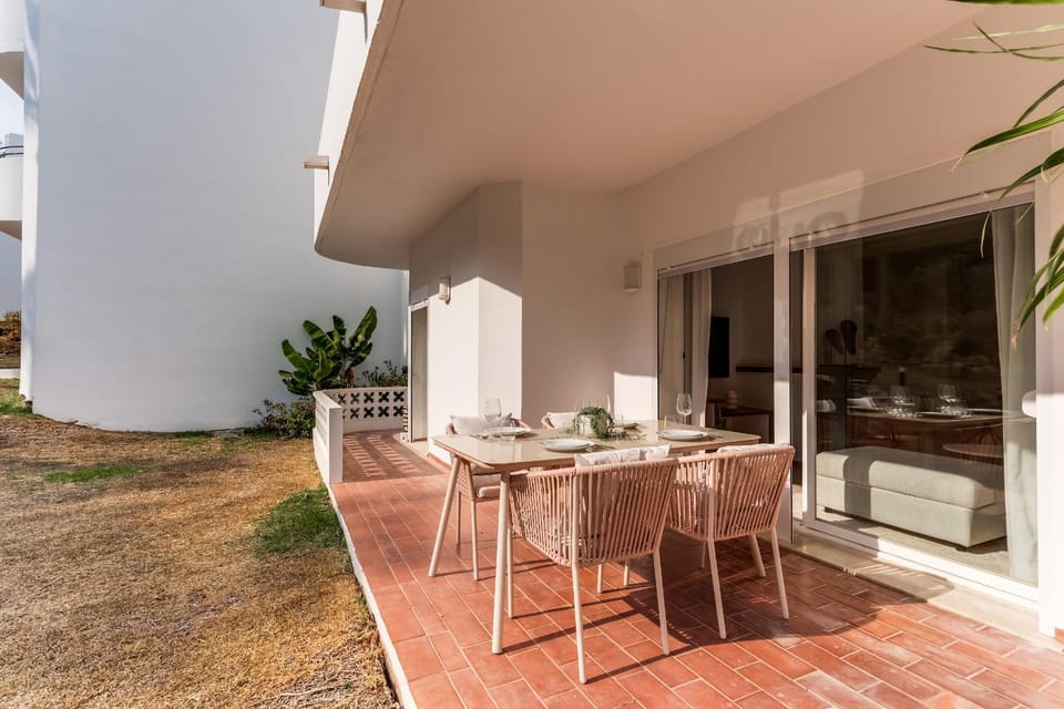 Day, View (from property/room), Balcony/Terrace, Dining area