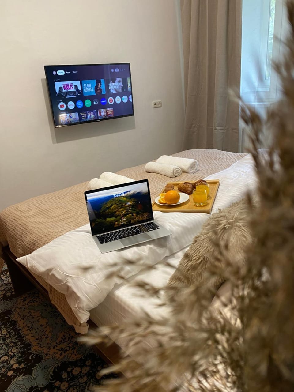 Communal lounge/ TV room, Bed, TV and multimedia, Photo of the whole room, Bedroom, towels