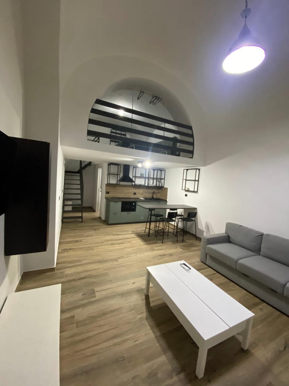 TV and multimedia, Kitchen or kitchenette