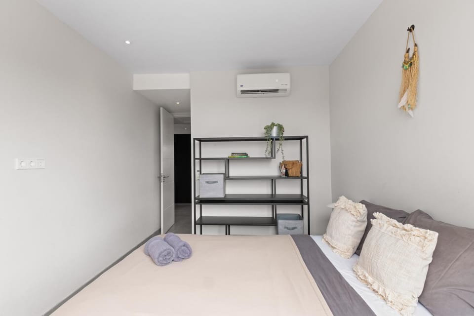 Bed, Photo of the whole room, Bedroom, towels, wardrobe, air conditioner