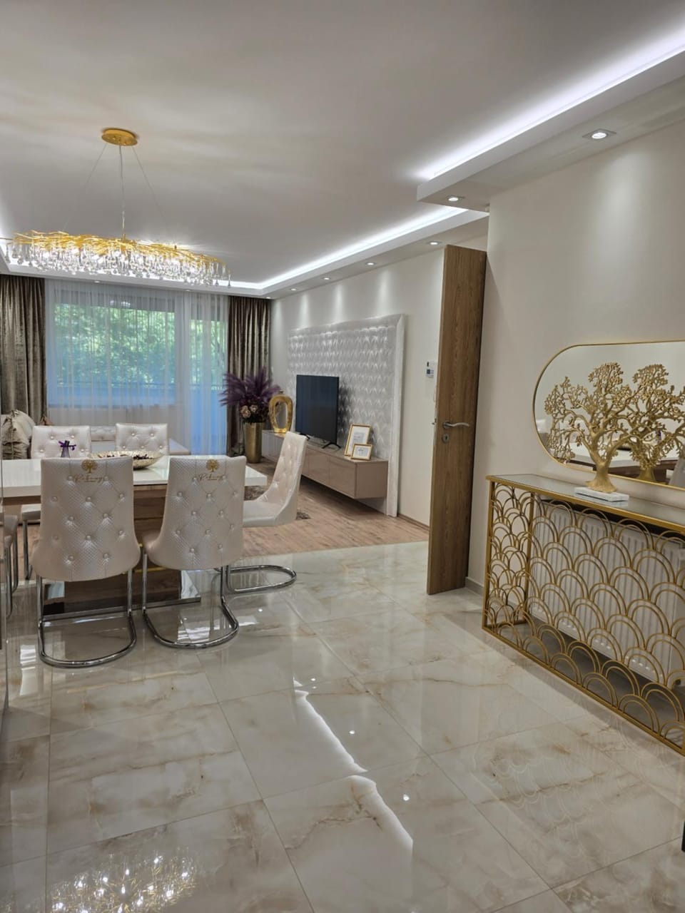 TV and multimedia, Living room, Dining area