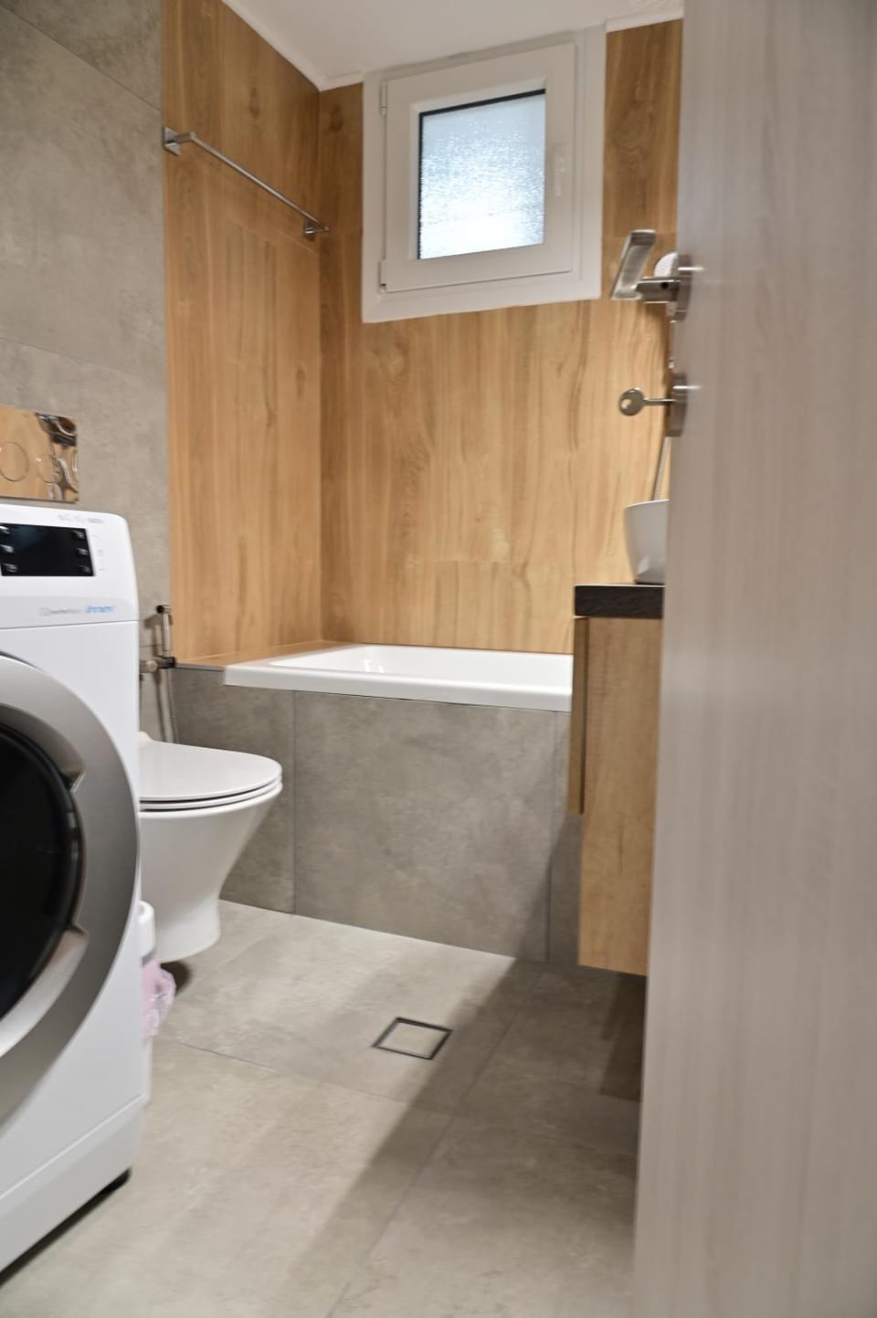 Toilet, Bathroom, Bath, washing machine, dryer