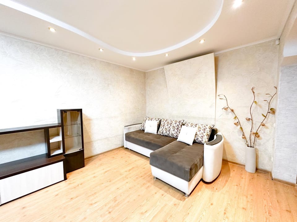 Bed, Living room