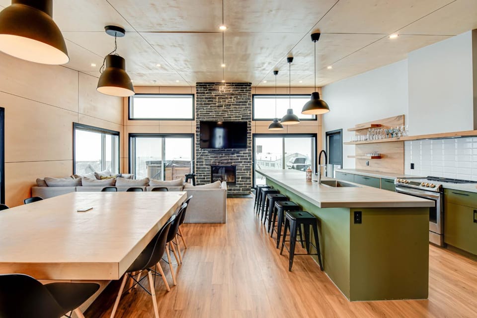 Kitchen or kitchenette, Living room, Dining area