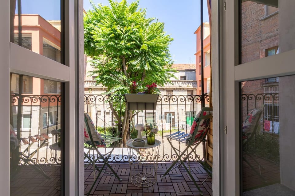 Balcony/Terrace, Balcony/Terrace, air conditioner