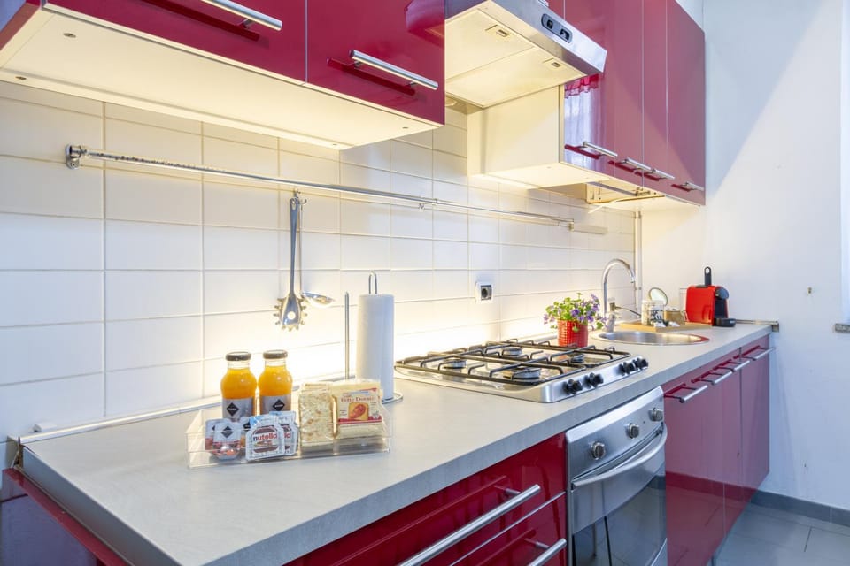 Kitchen or kitchenette, Breakfast